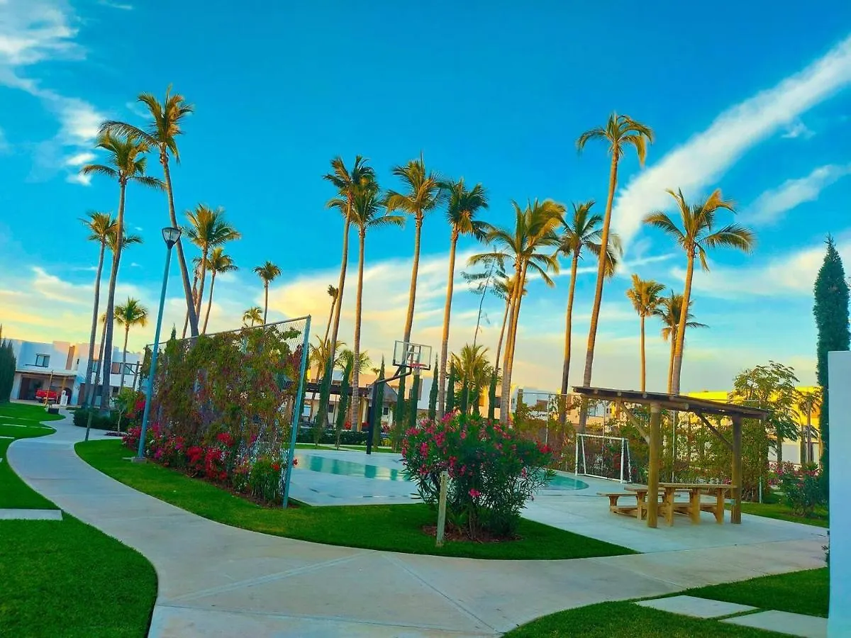 מזטלן Casa Nueva En Palmilla Zona Cerritos Cercana A Playa בית נופש